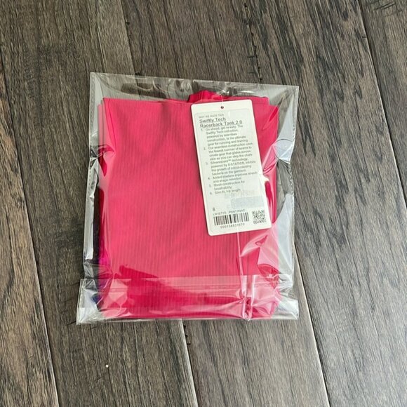Lululemon NWT Swiftly Tech Racerback Tank Top 2.0 *Hip Length Passionate - Picture 10 of 10